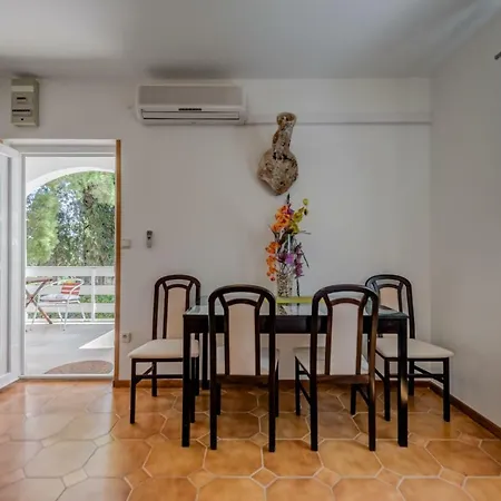 Apartments Tamar Jelsa  Chambre photo