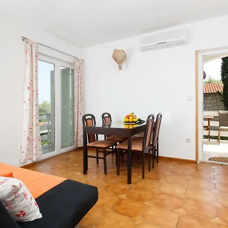 Apartments Tamar Jelsa  Extérieur photo